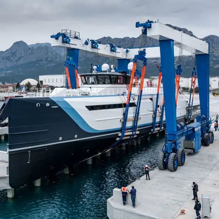 Marine Boat Hoist.webp Marine Boat Hoist.webp